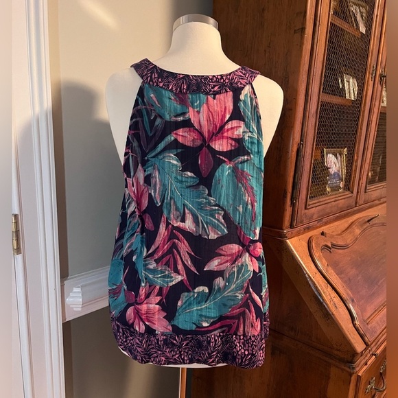Christian Siriano Tropical Sleeveless Split V Neck Top - Picture 4 of 7